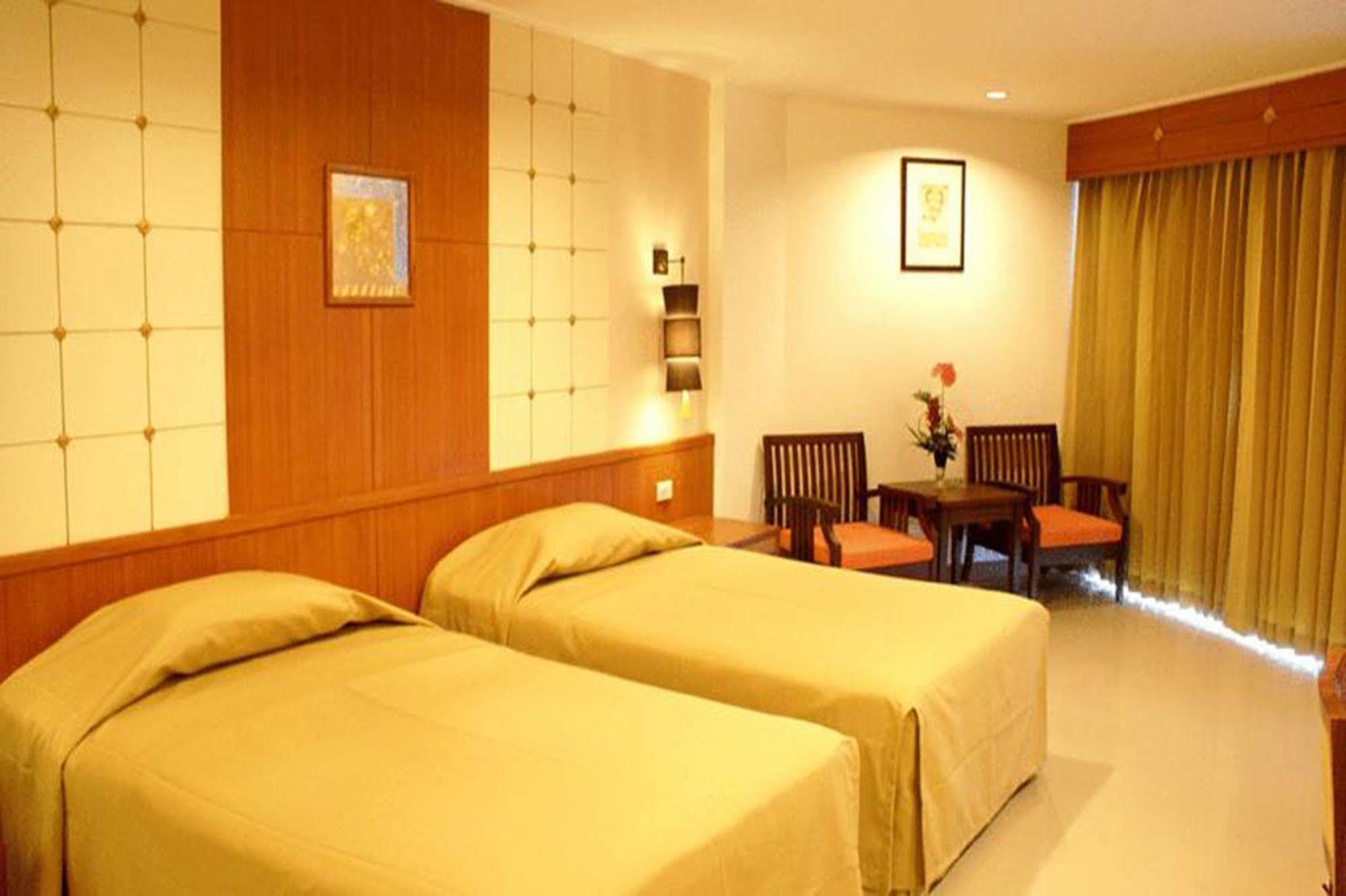 Royal Twins Palace Hotel Pattaya Eksteriør billede