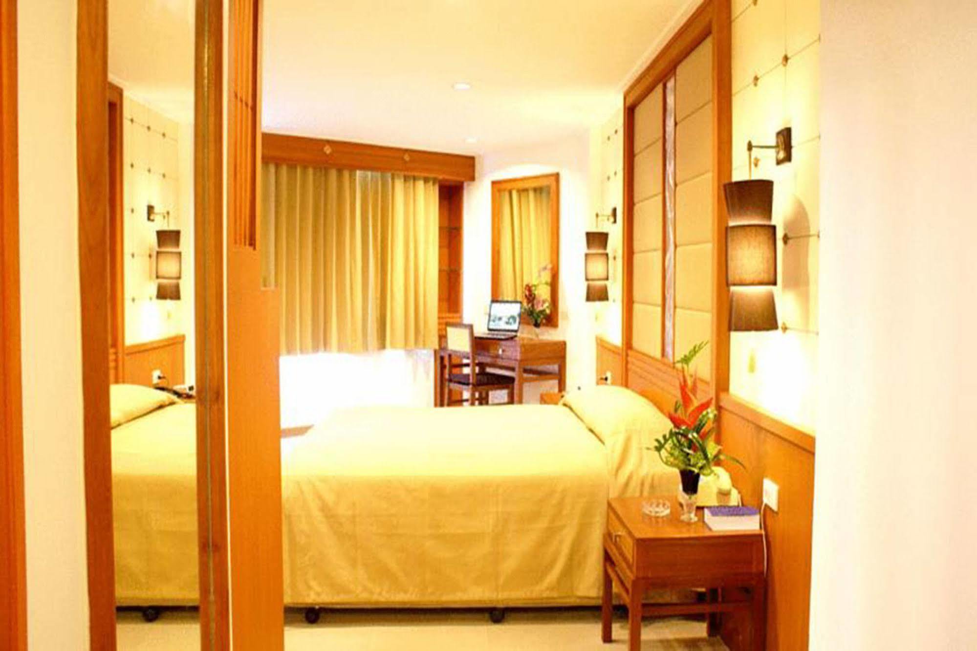Royal Twins Palace Hotel Pattaya Eksteriør billede